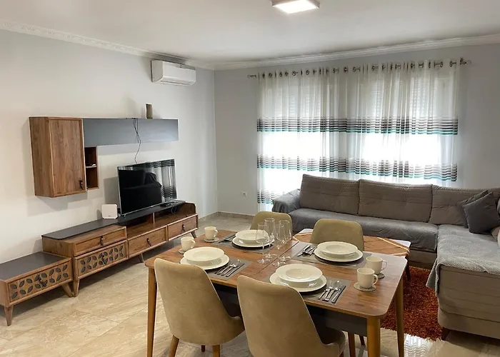 Roes Apartments