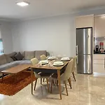 Roes Apartments