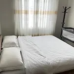 Roes Apartments