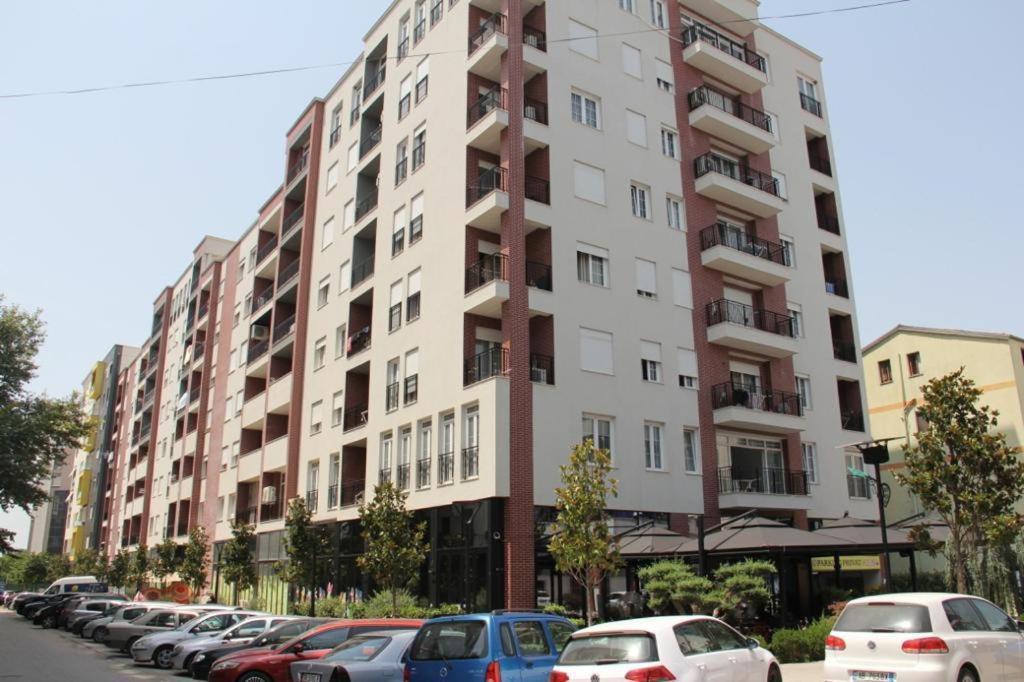 Roes Appartement Tirana